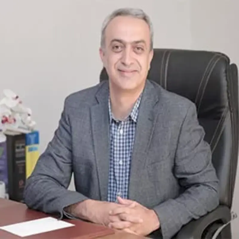 دکتر محمدرضا ترحمی فوق تخصص و بهترین جراح پروتز سینه می باشد.