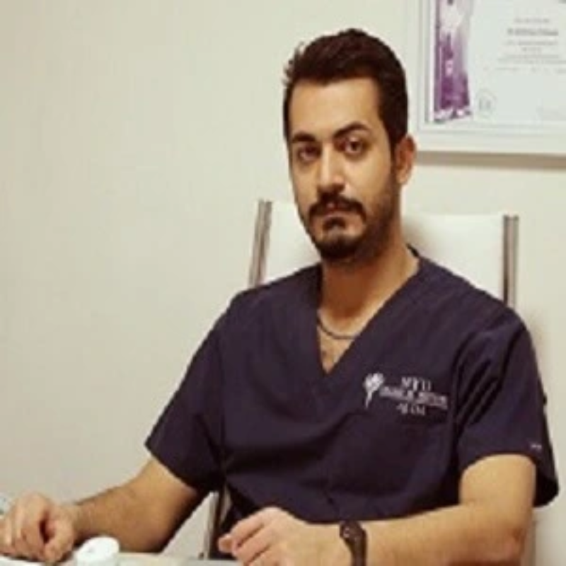ایشان به عنوان یکی از برترین دندانپزشکان زیبایی و ترمیمی در تهران شناخته می‌شوند.