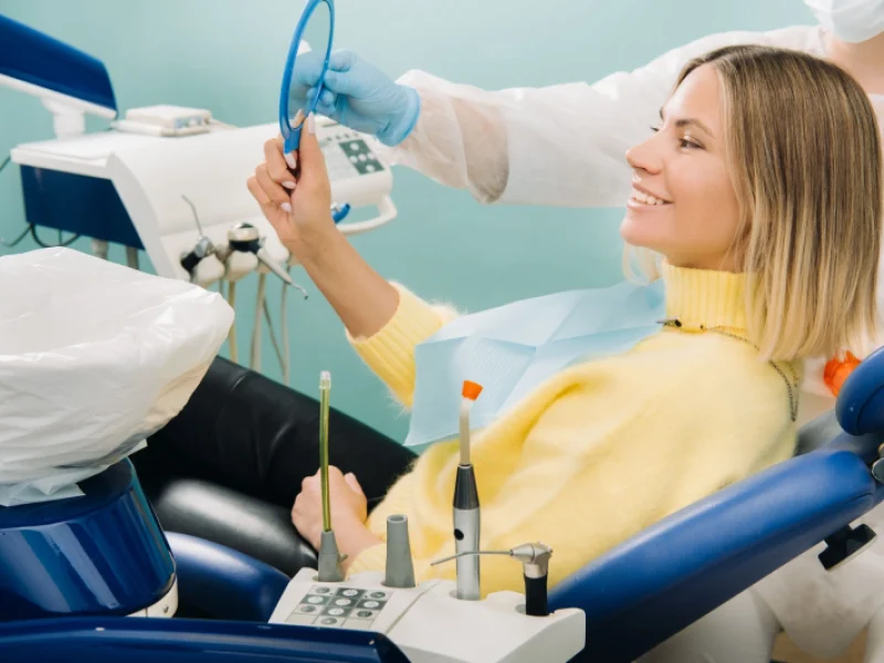 با مشاوره و ملاقات با دندانپزشکان مختلف، می‌توانید تجربه و تخصص آنها را ارزیابی کنید و تصمیم بهتری بگیرید.