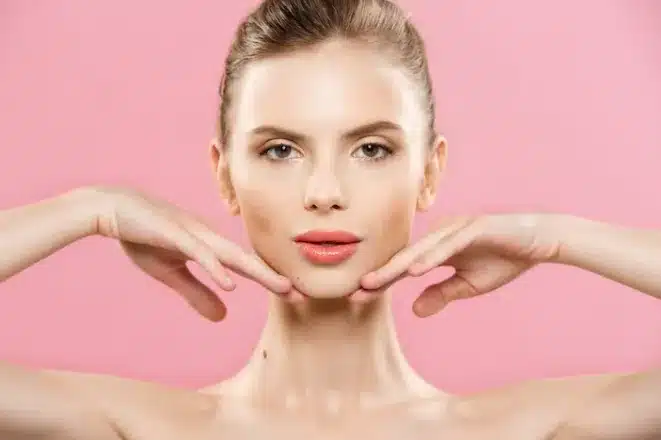 Embracing the recommended aftercare for facelift fillers contributes to the remarkable benefits of facelift fillers.